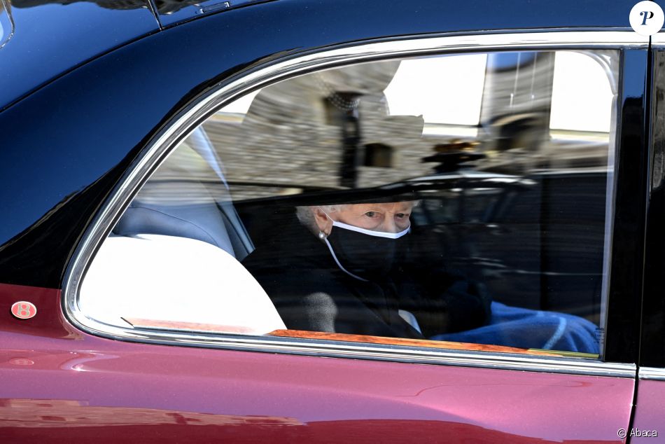 La reine Elizabeth II lors des obsèques du prince Philip en la chapelle Saint-Georges de Windsor le 17 avril 2021. Photo by Jonathan Brady/PA Wire/ABACAPRESS.COM