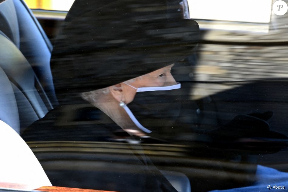 La reine Elizabeth II lors des obsèques du prince Philip en la chapelle Saint-Georges de Windsor le 17 avril 2021. Photo by Jonathan Brady/PA Wire/ABACAPRESS.COM