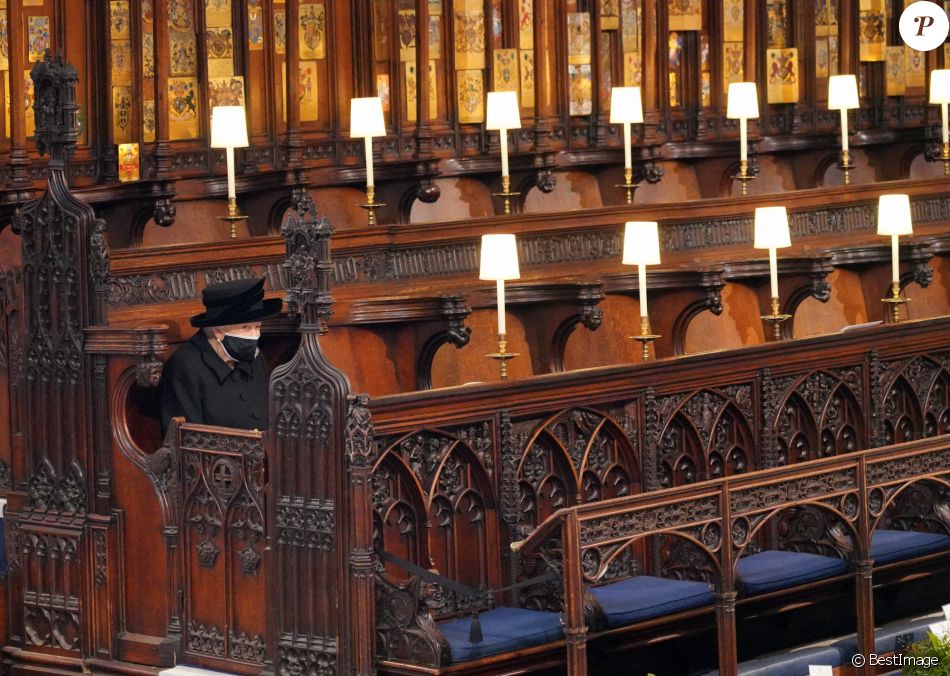 La reine Elizabeth II d'Angleterre - Funérailles du prince Philip, duc d'Edimbourg à la chapelle Saint-Georges du château de Windsor, Royaume Uni, le 17 avril 2021.