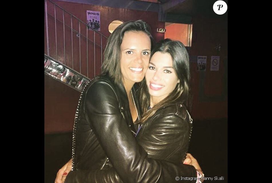 Fanny Skalli (à droite), meilleure amie de Laure Manaudou et marraine de son fils Lou, est devenu maman à son tour.