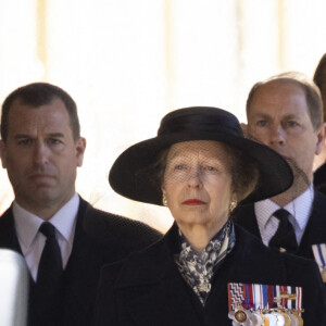 La princesse Anne, David Armstrong-Jones, comte de Snowdon, Peter Phillips, le prince Edward, comte de Wessex, le prince Harry, duc de Sussex - Arrivées aux funérailles du prince Philip, duc d'Edimbourg à la chapelle Saint-Georges du château de Windsor, le 17 avril 2021. 