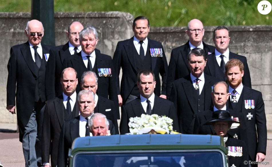 Le prince Charles, prince de Galles, la princesse Anne, le prince Andrew, duc d'York, le prince Edward, comte de Wessex, le prince William, duc de Cambridge, Peter Phillips, le prince Harry, duc de Sussex, David Armstrong-Jones, comte de Snowdon, Sir Timothy Laurence - Arrivées aux funérailles du prince Philip, duc d'Edimbourg à la chapelle Saint-Georges du château de Windsor, le 17 avril 2021.