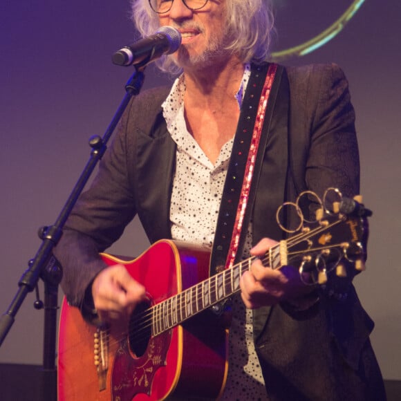 Louis Bertignac - 3e Gala caritatif des "Stéthos d'Or" qui récompensent les artistes qui contribuent au bien-être de tous, organisé par la Fondation pour la Recherche en Physiologie au George V à Paris, le 11 mars 2019. © Coadic Guirec/Bestimage 