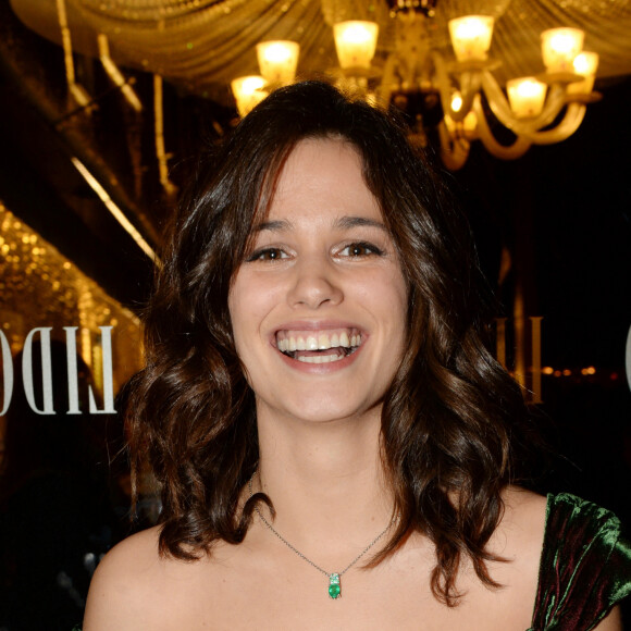 Lucie Lucas - 11ème cérémonie des Globes de Cristal au Lido à Paris, le 30 janvier 2017. © Rachid Bellak/Bestimage