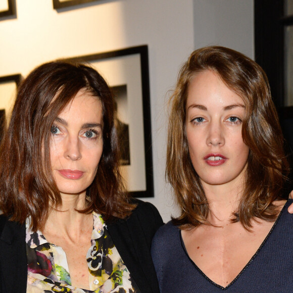 Exclusif - Anne Parillaud avec sa fille Juliette Besson - Soirée de la présentation du "Nouvel écrin Studio Harcourt" à Paris le 17 octobre 2016. © Coadic Guirec/Bestimage