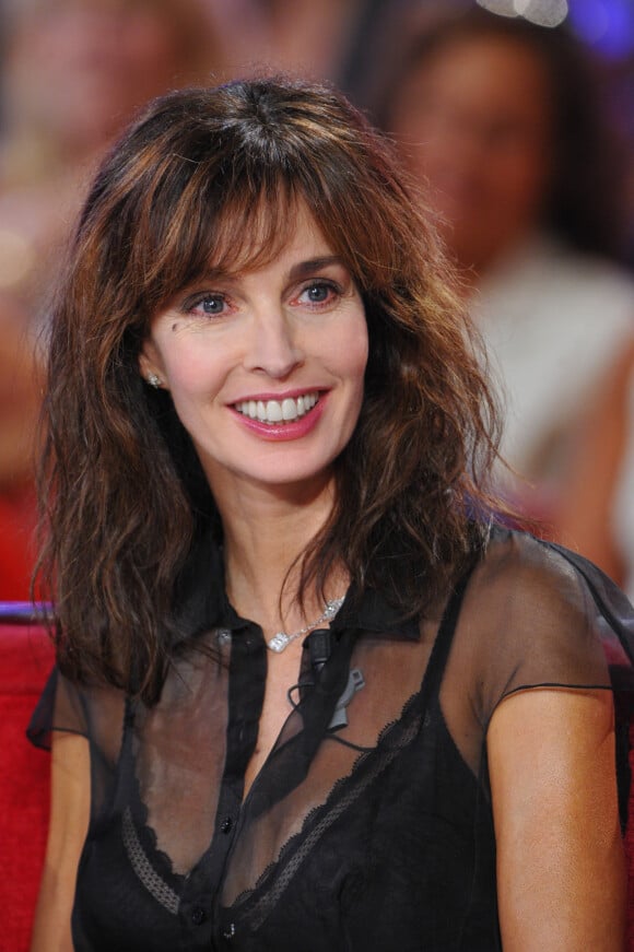Anne Parillaud dans l'émission "Vivement dimanche" en 2012. 