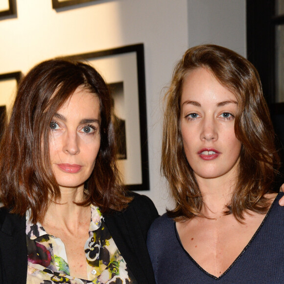 Exclusif - Anne Parillaud avec sa fille Juliette Besson - Soirée de la présentation du "Nouvel écrin Studio Harcourt" à Paris le 17 octobre 2016. © Coadic Guirec/Bestimage
