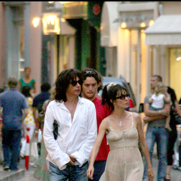 Anne Parillaud et Jean-Michel Jarre à Saint-Tropez en 2007. 