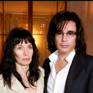 Anne Parillaud et Jean-Michel Jarre à Paris en 2006. 