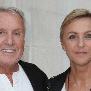 Yves Rénier et sa femme Karin lors du troisième jour du festival international du film de La Rochelle, France, le 14 septembre 2018. © Patrick Bernard/Bestimage 