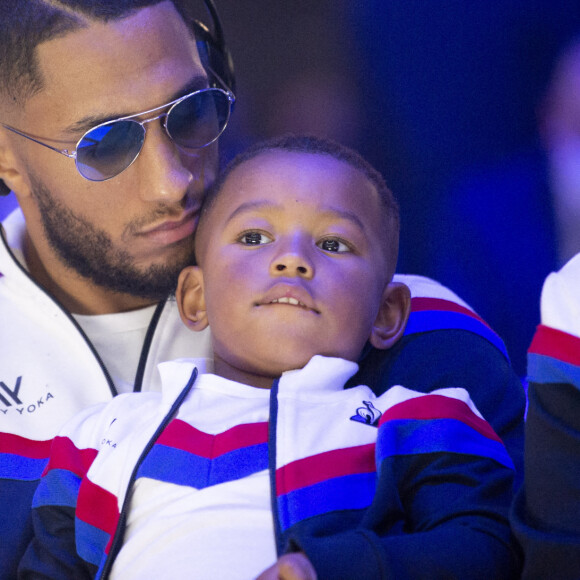 Tony Yoka en pleine concentration avec son fils Ali - People lors de la soirée de boxe à Paris La Défense Arena le 25 septembre 2020. © JB Autissier / Panoramic / Bestimage