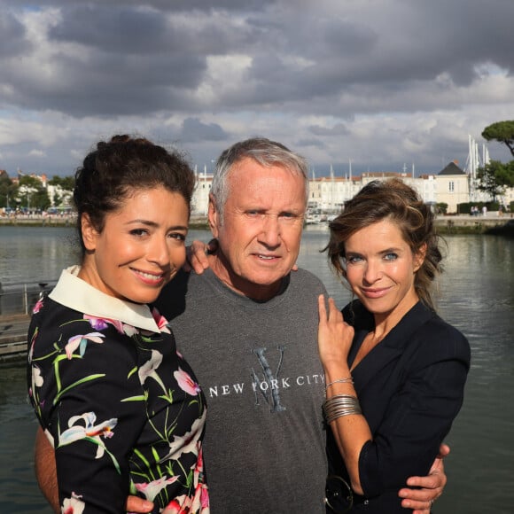 Exclusif - Yves Rénier pose avec ses deux filles Samantha et Lola lors du festival international du film de La Rochelle, France, le 13 septembre 2018. © Patrick Bernard/Bestimage 