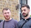 Exclusif - Sam Smith et son compagnon François Rocci en balade dans les rues de Londres, le 27 août 2020.