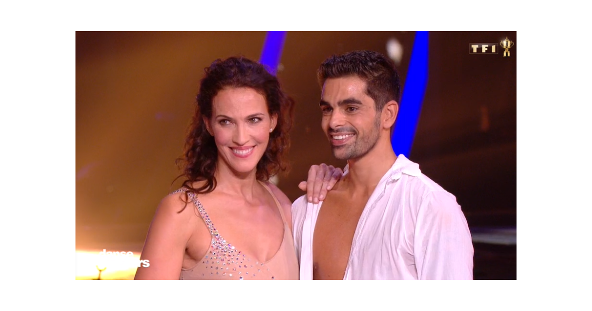 Plus Belle La Vie 5 Octobre 2021 Linda Hardy et Christophe Licata sur une rumba lors du troisième prime