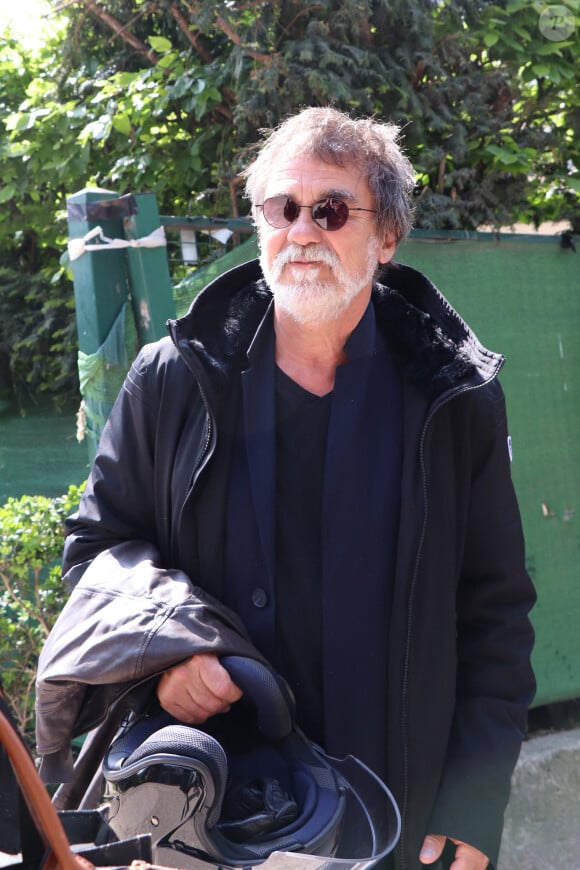 Exclusif - Olivier Marchal - Arrivées au Studio Gabriel à Paris pour l'enregistrement de l'émission "Vivement Dimanche", le 30 avril 2019.