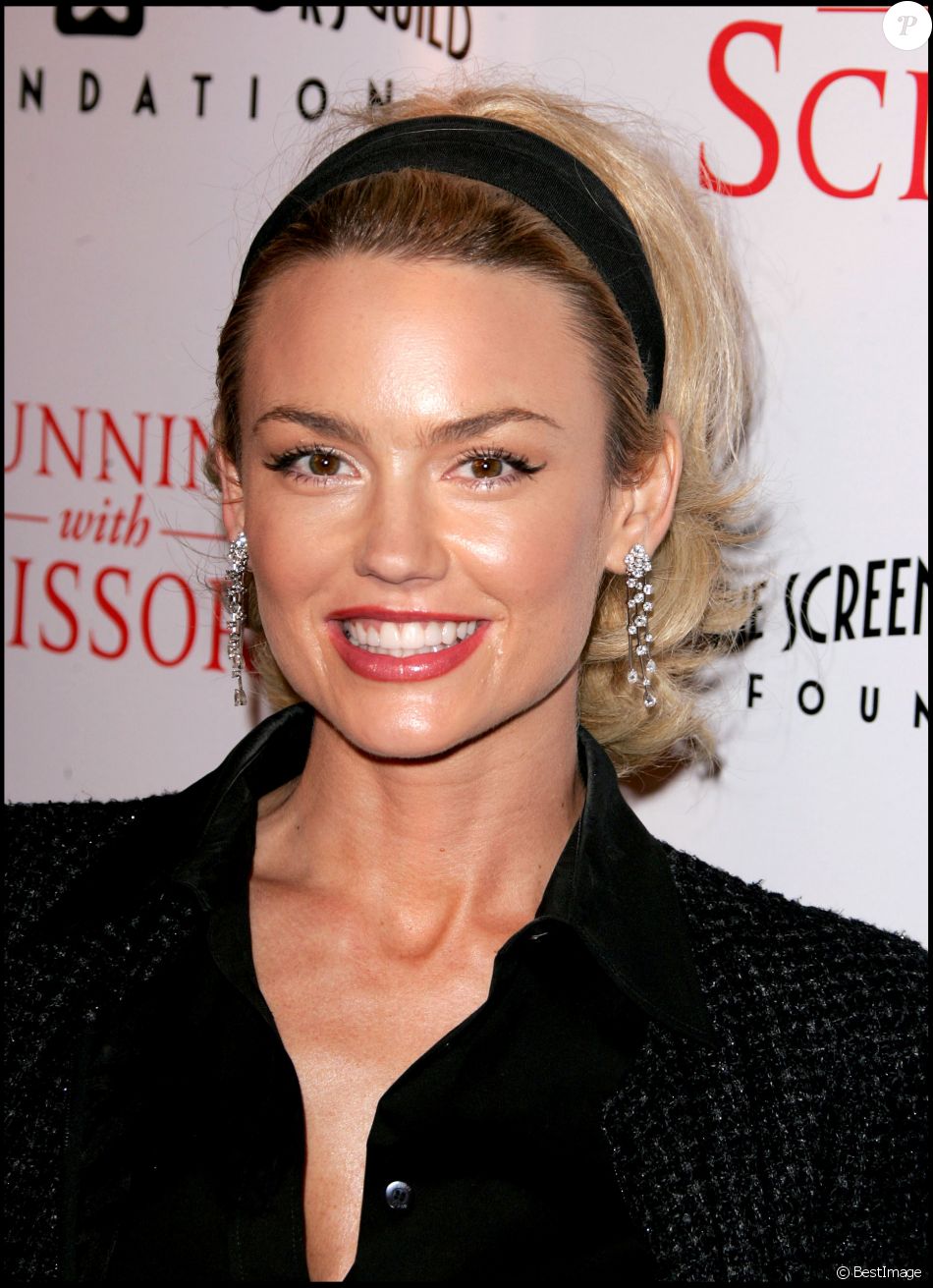 Kelly Carlson ) Première du film "Running with scissors" à Beverly Hills. Le 10 octobre 2006.