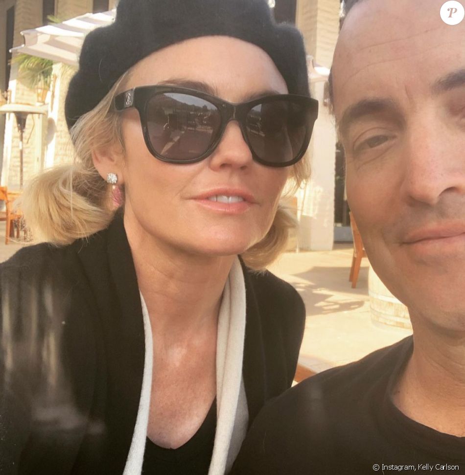 Kelly Carlson et son mari Dan en avril 2021.