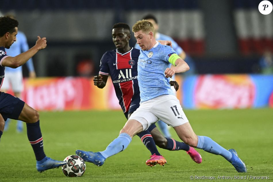Kevin De Bruyne lors du match Paris Saint-Germain - Manchester City, en demi-finale aller de la Ligue des Champions, au Parc des Princes. Paris, le 28 avril 2021. © Anthony Bibard / Panoramic / Bestimage