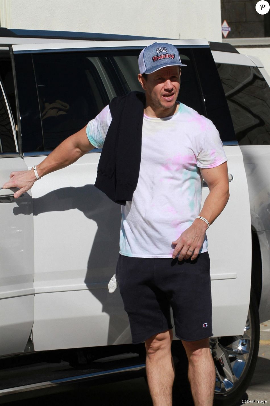 Mark Wahlberg lors de son cours de gym à la "F45 Gym" à Studio City, Los Angeles, le 11 février 2020.
