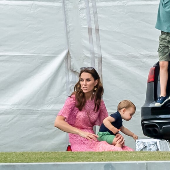 Catherine (Kate) Middleton, duchesse de Cambridge avec ses enfants, le prince George de Cambridge, la princesse Charlotte de Cambridge et le prince Louis de Cambridge lors d'un match de polo de bienfaisance King Power Royal Charity Polo Day à Wokinghan, comté de Berkshire, Royaume Uni, le 10 juillet 2019.