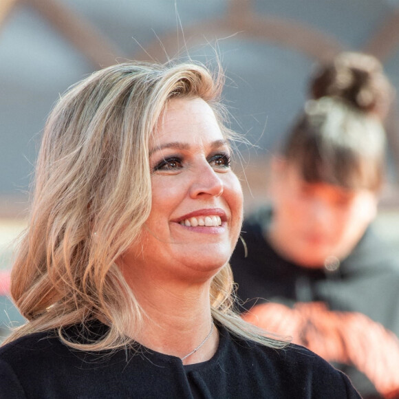La reine Maxima des Pays-Bas - La famille royale des Pays-Bas assiste aux répétitions du groupe "The Streamers" juste avant le concert à l'occasion de la fête du Roi (Koningsdag), anniversaire du roi (54 ans) à La Haye, le 27 avril 2021.