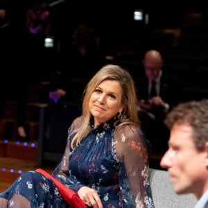 La reine Maxima des Pays-Bas est en visite au ITA (International Theater Amsterdam) appelé auparavant Stadsschouwburg. Le 15 avril 2021.