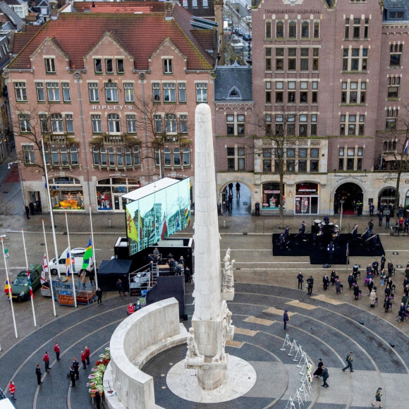 Le roi Willem Alexander et la reine Maxima des Pays-Bas lors de la cérémonie de commémoration pour les victimes de la Seconde Guerre Mondiale sur la place du Dam à Amsterdam, le 4 mai 2021.