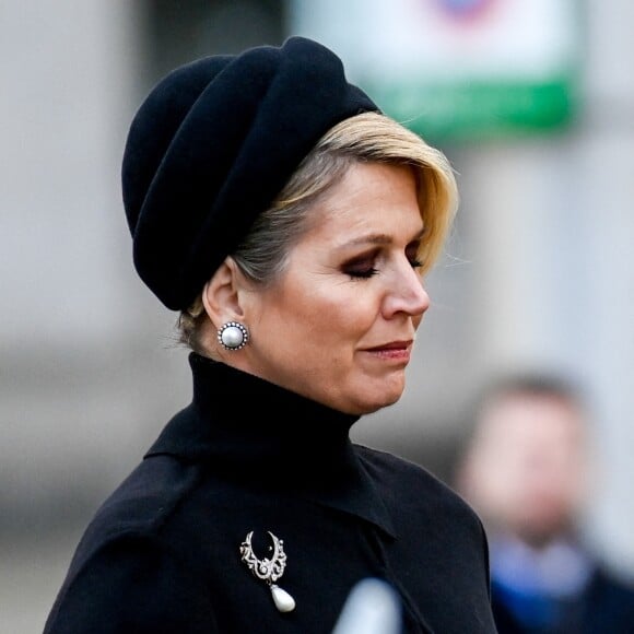 Le roi Willem Alexander et la reine Maxima des Pays-Bas lors de la cérémonie de commémoration pour les victimes de la Seconde Guerre Mondiale sur la place du Dam à Amsterdam, le 4 mai 2021.