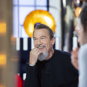 Exclusif - Florent Pagny - Enregistrement de l'émission "Clique" présentée par M. Achour sur Canal Plus à Issy-les-Moulineaux le 5 mars 2020. © Jack Tribeca/Bestimage 