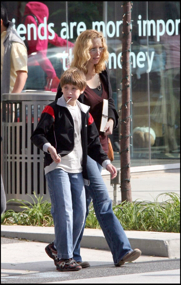 Photo Lisa Kudrow Et Son Fils Julian à Beverly Hills Purepeople