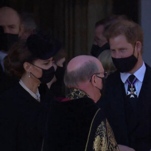 Le prince William, duc de Cambridge, et le prince Harry, duc de Sussex, Sorties des funérailles du prince Philip, duc d'Edimbourg à la chapelle Saint-Georges du château de Windsor, Royaume Uni, le 17 avril 2021.