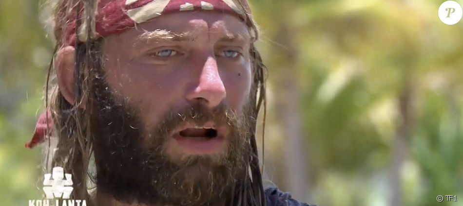 Arnaud dans "Koh-Lanta, Les Arme secrètes" sur TF1.