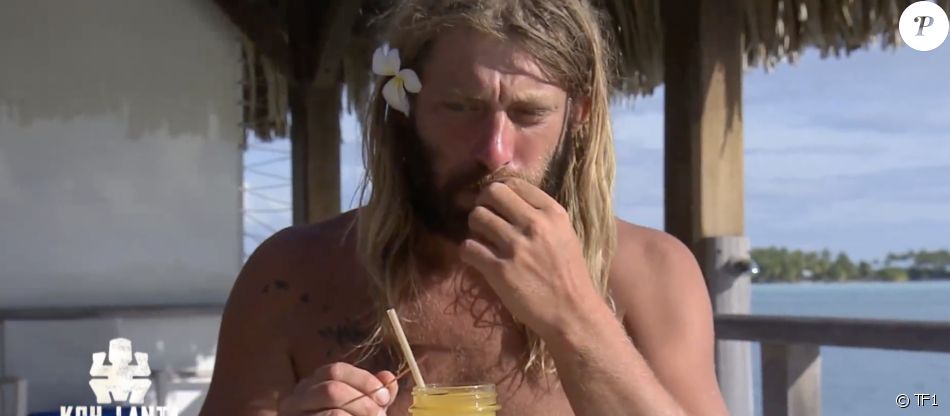 Arnaud dans "Koh-Lanta, Les Arme secrètes" sur TF1.
