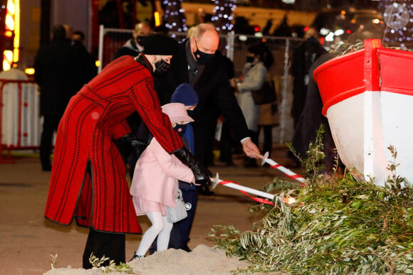 Le prince Albert II de Monaco, sa femme la princesse Charlene et leurs enfants le prince héréditaire Jacques et la princesse Gabriella durant la célébration de la Sainte Dévote, Sainte patronne de Monaco, à Monaco le 26 janvier 2021. © Claudia Albuquerque /Bestimage