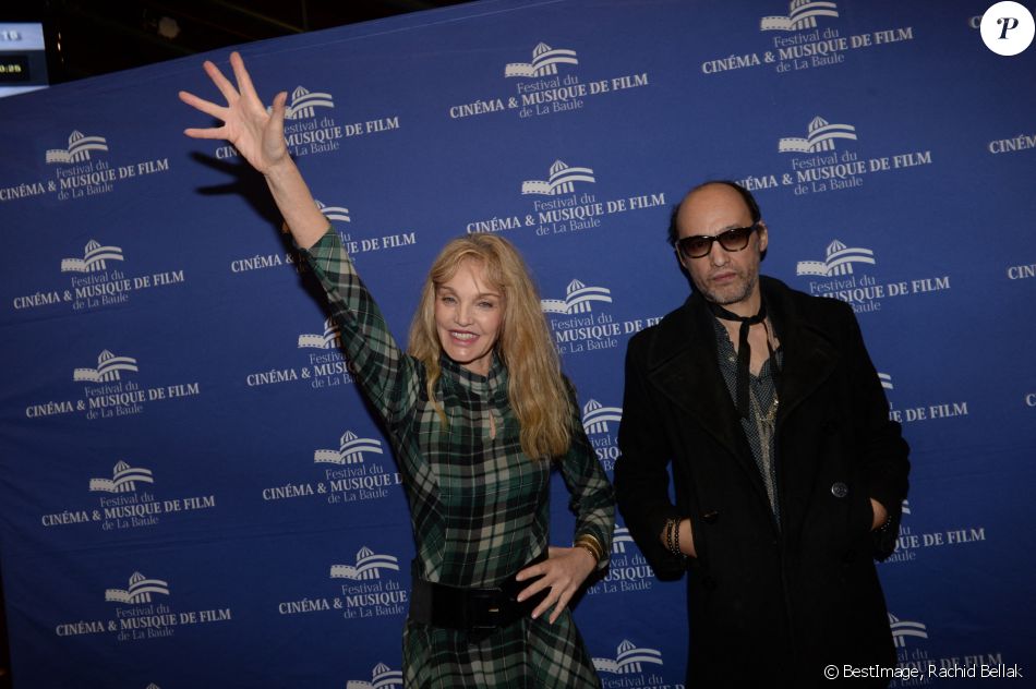 Exclusif - Arielle Dombasle, Nicolas Ker - Première du film "A deux heures de Paris" lors de la 5ème édition du Festival du cinéma de La Baule le 8 novembre 2018. © Rachid Bellak/Bestimage