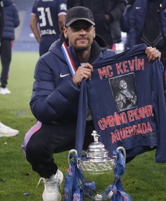 Neymar rend hommage à son ami MC Kevin. Instagram. Le 20 mai 2021.