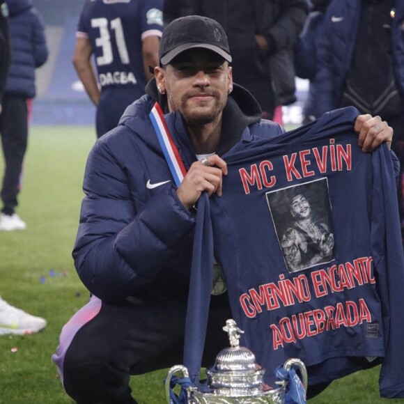 Neymar rend hommage à son ami MC Kevin. Instagram. Le 20 mai 2021.