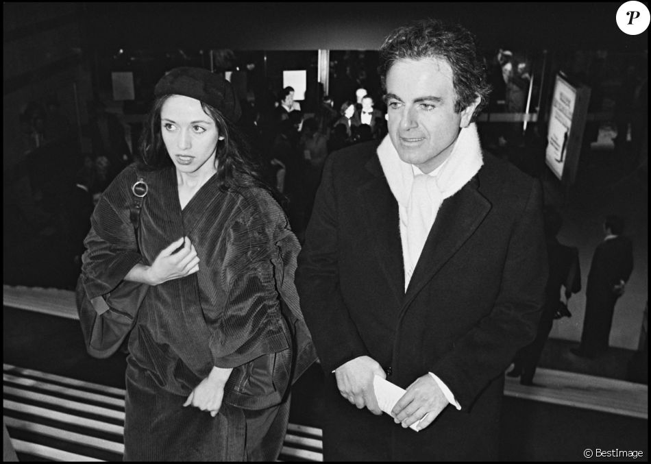 Guy Béart et son ex-femme Geneviève Galéa à Paris en 1975.
