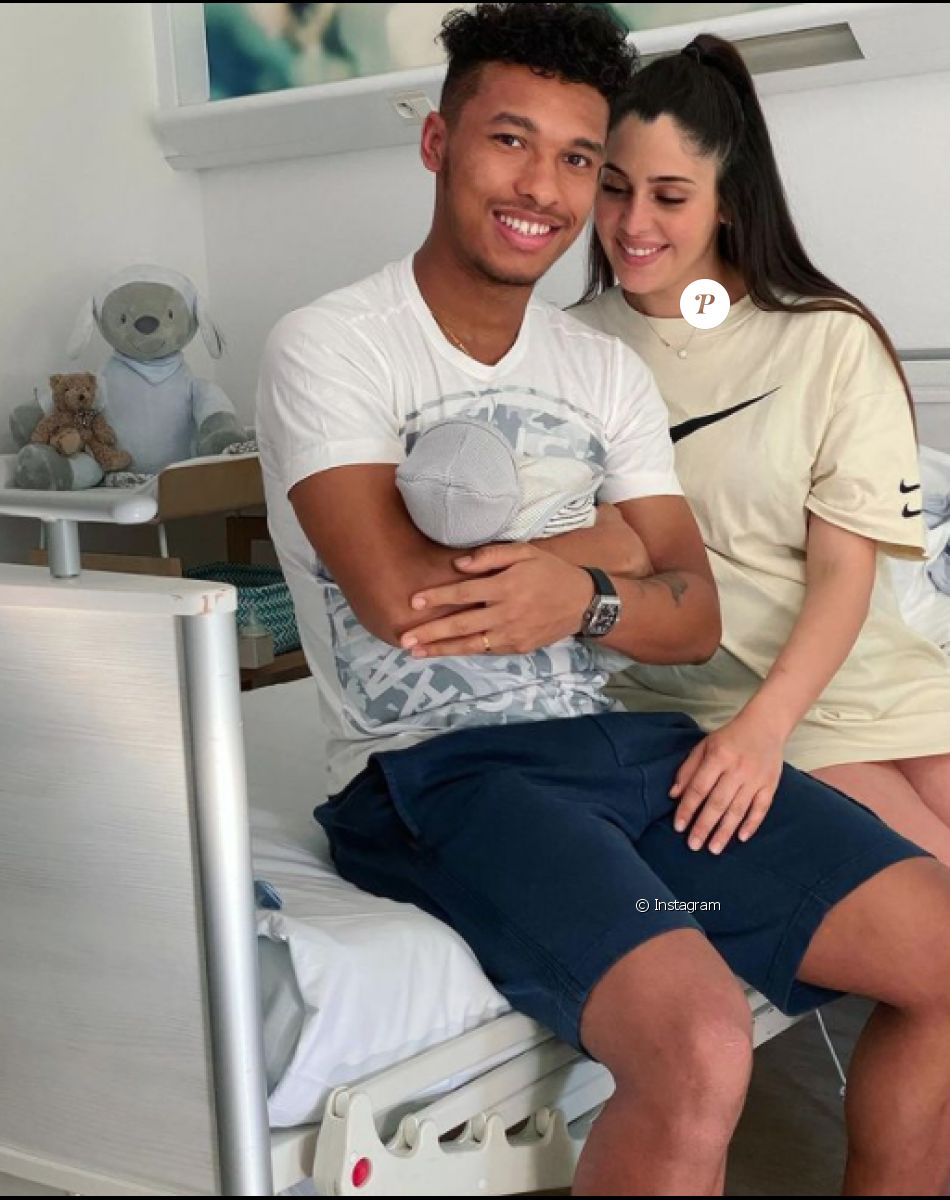Boubacar Kamara, Coralie Porrovecchio sont en couple depuis 2018, ils ont un fils, Leeroy, né en mai 2020.