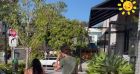 Laeticia Hallyday fait une balade avec Jade, son petit-ami Michael Sean et Joy, dans les rues de Palisades Village à Los Angeles, le mardi 25 mai 2021.