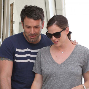 Ben Affleck et Jennifer Garner se promènent dans les rues de Santa Monica le 13 juillet 2012.