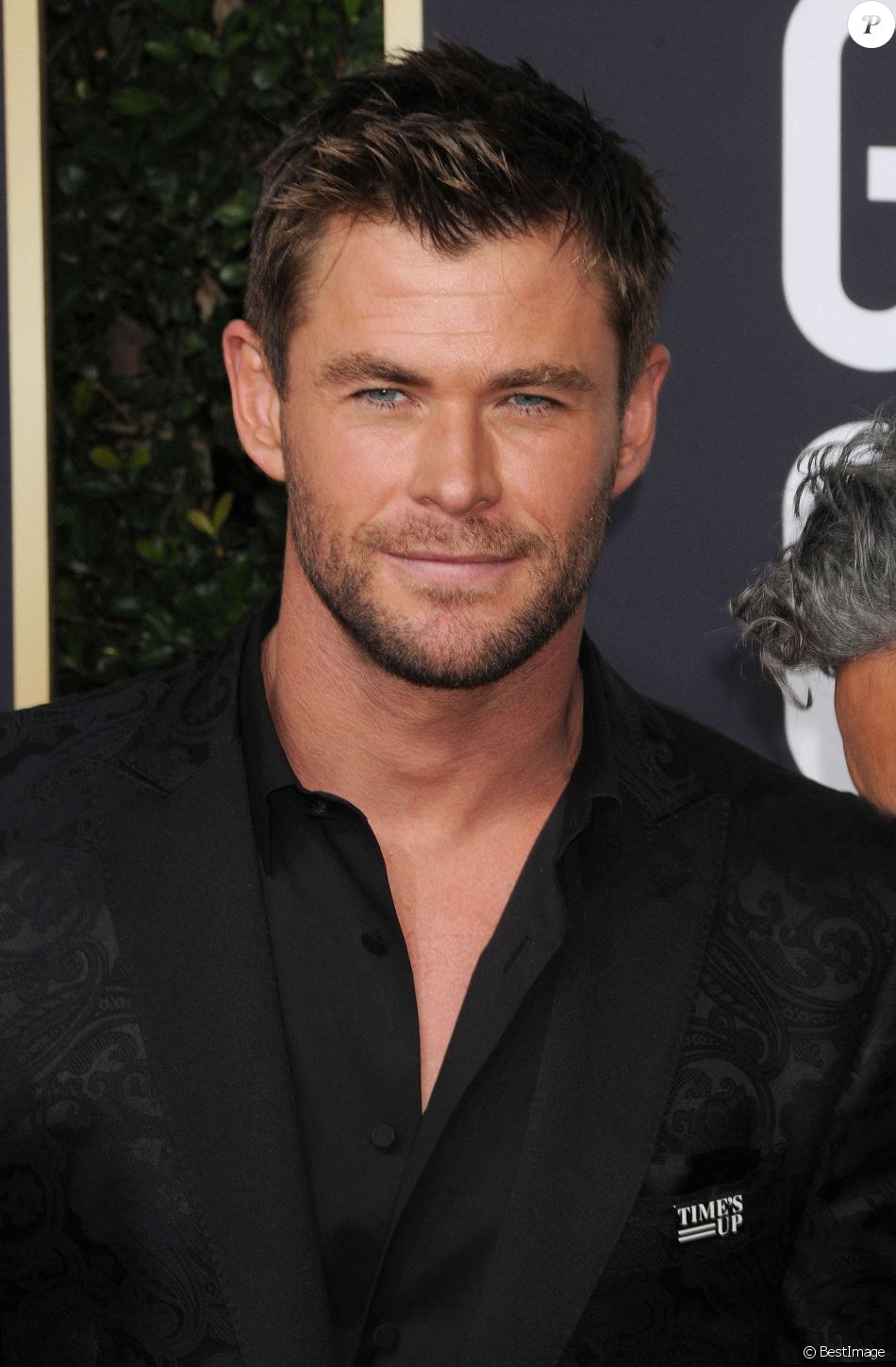 Chris Hemsworth sur le tapis rouge de la 75ème cérémonie des Golden Globe Awards au Beverly Hilton à Los Angeles, le 7 janvier 2018.