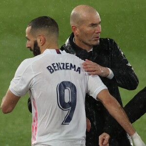 Zinédine Zidane et Karim Benzema à Madrid, le 10 avril 2021.