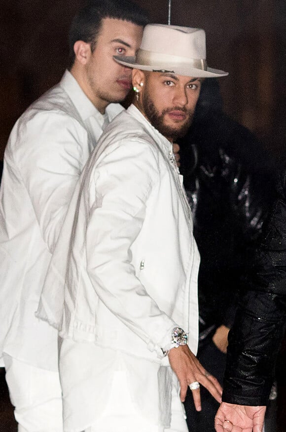 Neymar Jr. - Soirée d'anniversaire de Neymar Jr. "Nuit Blanche" à la discothèque le Yoyo à Paris, France, le 2 février 2020. 