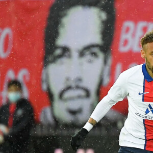 Neymar Jr (PSG) - Match de football en ligue 1 Uber Eats : Le Paris Saint Germain (PSG) bat Brest (2-0) au Stade Francis Le Blé le 23 mai 2021. © Christophe Saidi / Panoramic / Bestimage