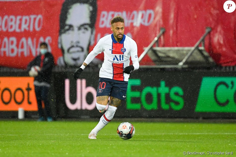 Neymar Jr (PSG) - Match de football en ligue 1 Uber Eats : Le Paris Saint Germain (PSG) bat Brest (2-0) au Stade Francis Le Blé le 23 mai 2021. © Christophe Saidi / Panoramic / Bestimage