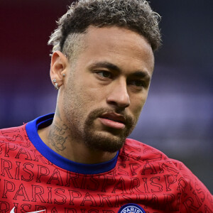 Echauffement des joueurs du PSG Neymar Jr (PSG) - Match de football en ligue 1 Uber Eats : le Paris Saint Germain (PSG) bat Reims 4 à 0 au parc des Princes à Paris le 16 mai 2021. © JB Autissier / Panoramic / Bestimage  Soccer match Ligue 1 Uber Eats : PSG - Reims (4-0) in Paris on may 16th 2021 