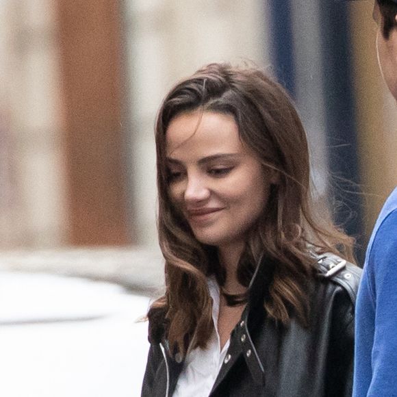 Exclusif - Miles Teller (Top Gun 2) et sa femme Keleigh Sperry à la sortie de la boutique Céline lors de la semaine de la mode à Paris, France, le 27 février 2020.