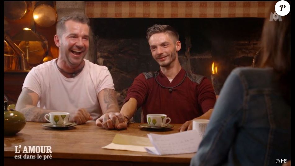 Mathieu et Alexandre lors du bilan de "L'amour est dans le pré" sur M6