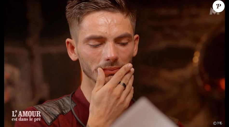 Mathieu demande Alexandre en mariage dans "L'amour est dans le pré 2020" le 14 décembre 2020, sur M6